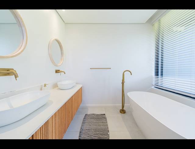 3 BEDROOM SECTIONAL TITLE FOR SALE IN SALT ROCK